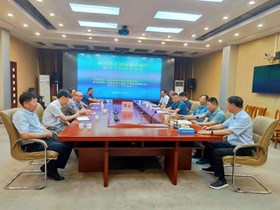 7月2日上午，市水利局举办了消防器材操作规程培训，随后进行了实地操作。